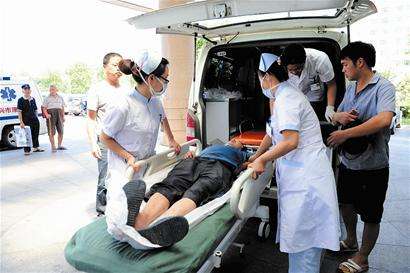 千里護(hù)送，轉(zhuǎn)運救護(hù)車帶動救護(hù)車廠家發(fā)展01