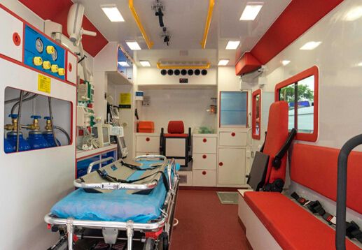 千里護(hù)送，轉(zhuǎn)運救護(hù)車帶動救護(hù)車廠家發(fā)展02